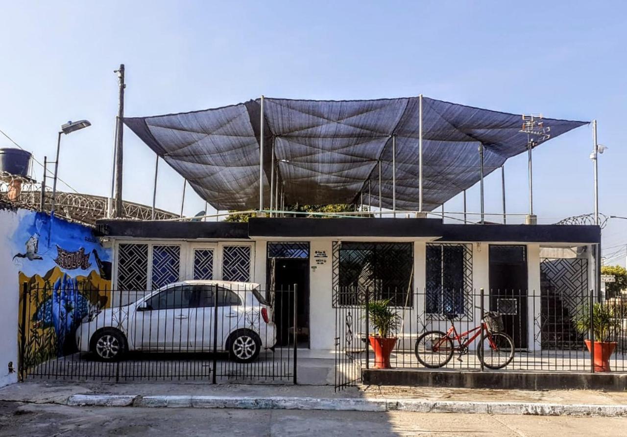 Oasis De Tolu Hotel Exterior photo